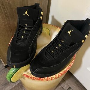 Jordan Men's Sneakers in Black and Gold